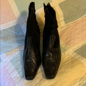 Black Cowboyish Suede and leather Boots